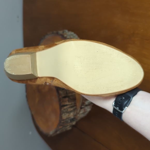 LAST CHANCE-Faux Suede Heeled Booties, size 10 - Picture 10 of 14